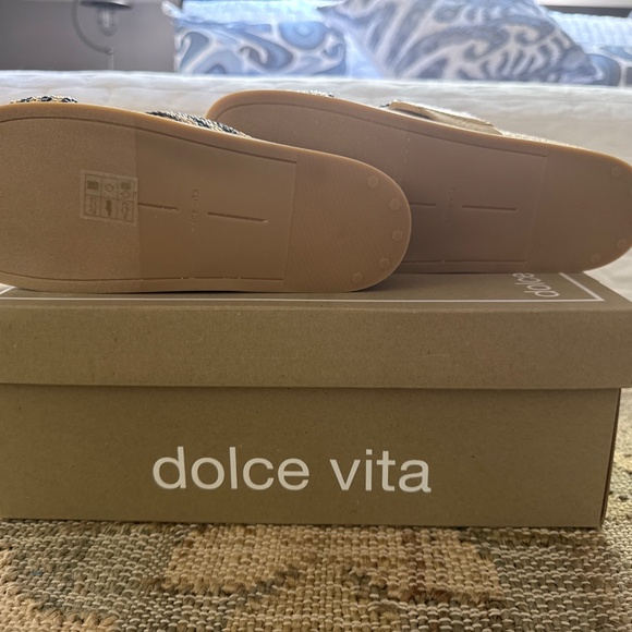 Dolce Vita Selda Sandal NWOT in box! - Picture 3 of 4